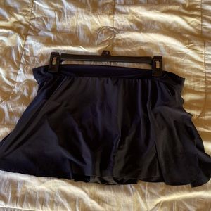 Miracle Suit Swim Skirt. Black Size 8.